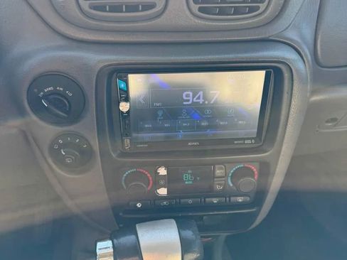 Used 2005 Chevrolet TrailBlazer LT image 17