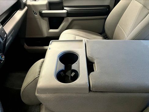 Used 2019 Ford F150 XLT w/ XTR Package image 12