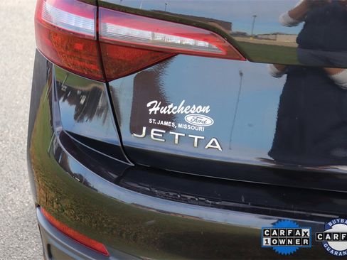 Used 2024 Volkswagen Jetta SE image 8