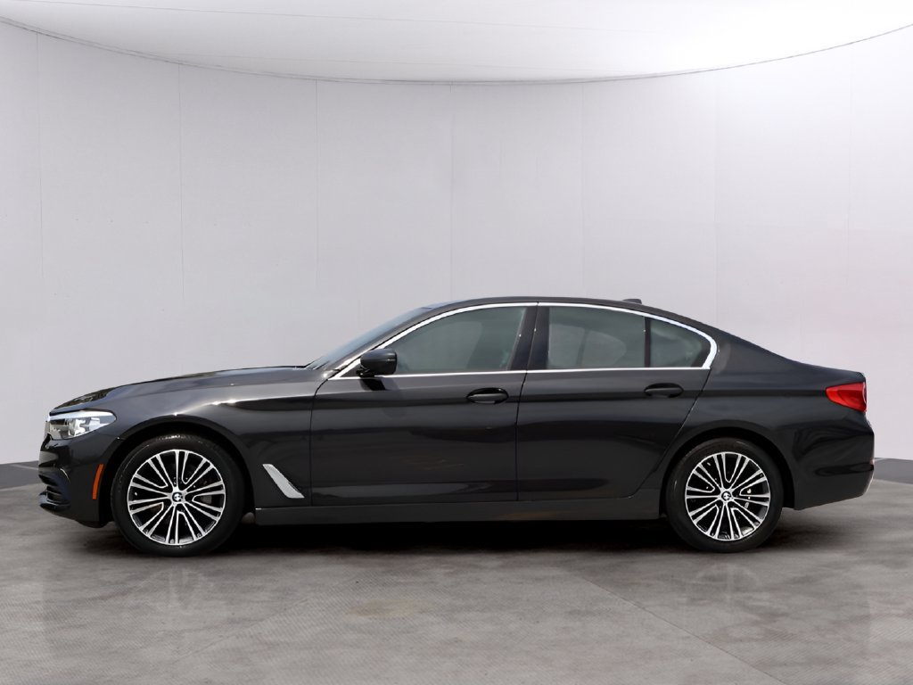 Used 2019 BMW 530i xDrive w/ Convenience Package AWD/4WD image 4
