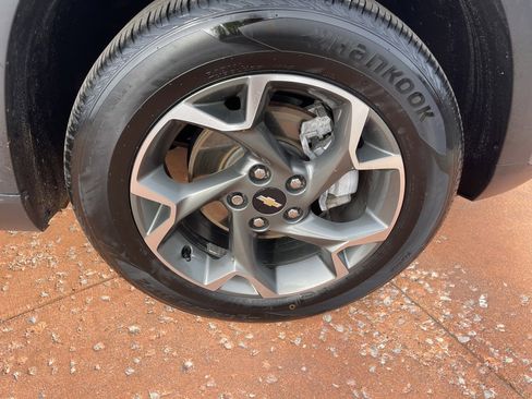 Used 2024 Chevrolet Trax LT w/ Driver Confidence Package image 23