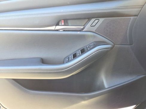 Used 2025 MAZDA MAZDA3 s image 29