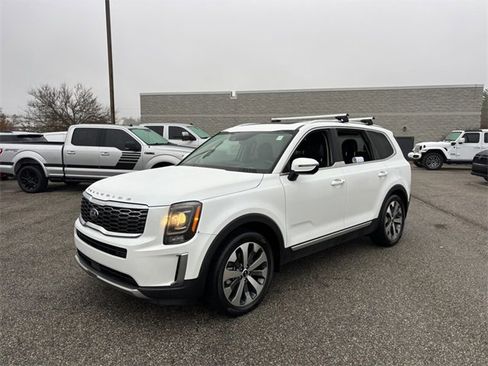 Used 2020 Kia Telluride EX w/ EX Premium Package image 2