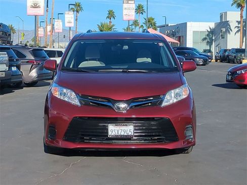 Used 2019 Toyota Sienna LE image 7