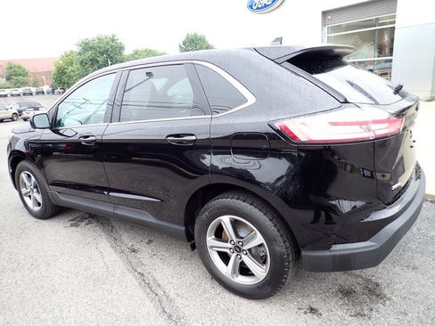 Used 2024 Ford Edge SEL w/ Convenience Package AWD/4WD image 3