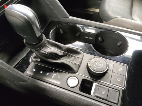 Used 2021 Volkswagen Atlas Cross Sport SEL Premium w/ Cross Sport MDO Package image 26