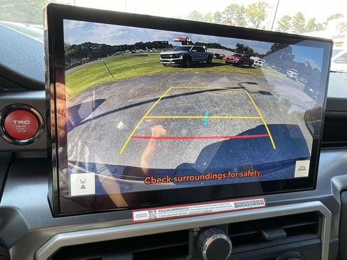 Used 2025 Toyota Tacoma TRD Sport image 20