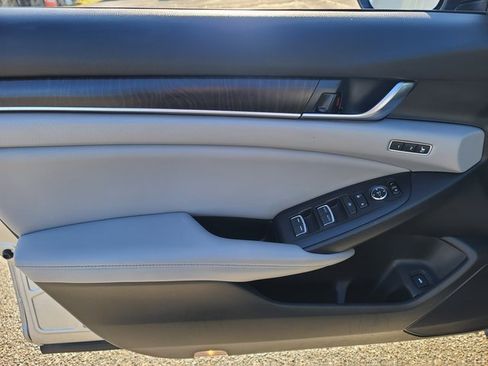 Used 2019 Honda Accord EX-L image 9