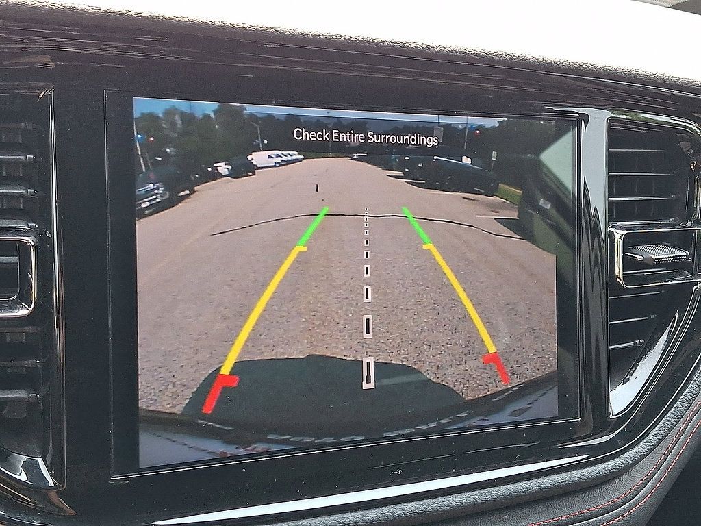 Used 2025 Dodge Durango GT AWD/4WD image 15