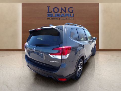Certified 2024 Subaru Forester Premium AWD/4WD image 10