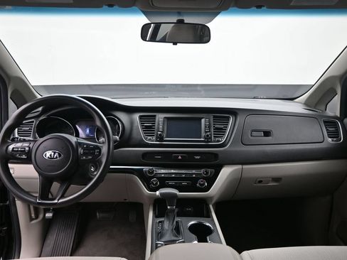 Used 2020 Kia Sedona LX FWD image 26