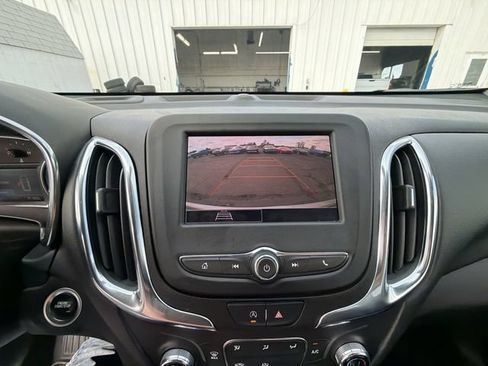 Certified 2024 Chevrolet Equinox LT FWD image 15