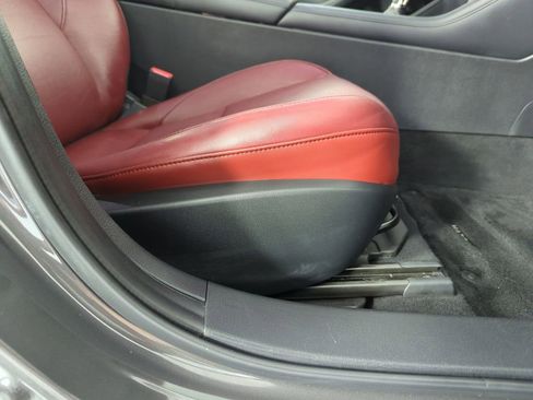 Used 2019 MAZDA MAZDA3 Hatchback w/ Premium Package image 38