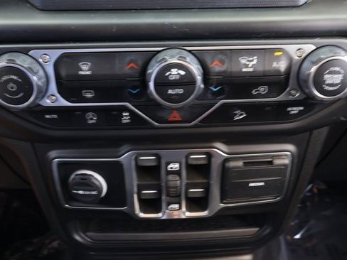 Used 2020 Jeep Wrangler Unlimited Sport S image 24