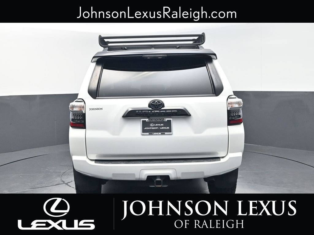 Used 2021 Toyota 4Runner Venture w/ Moonroof Package AWD/4WD image 8