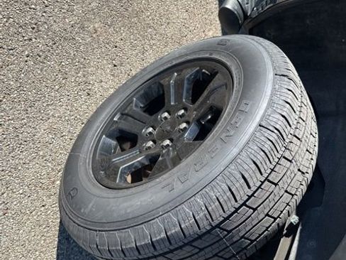 Used 2020 Chevrolet Tahoe LS image 36