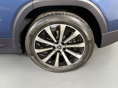 Used 2022 Mercedes-Benz GLB 250 4MATIC w/ Premium Package image 37
