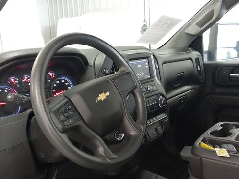 Used 2025 Chevrolet Silverado 2500 W/T w/ WT Convenience Package AWD/4WD image 17