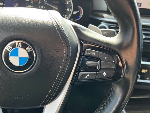Used 2019 BMW 530i RWD image 42