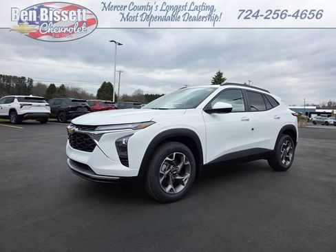 New 2026 Chevrolet Trax LT w/ LT Convenience Package FWD image 1