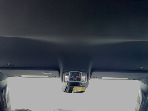 Used 2020 RAM 1500 Limited image 17