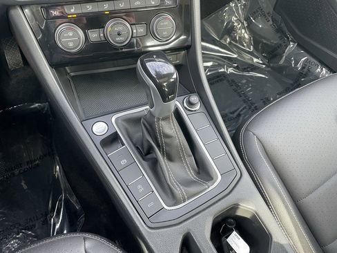 Used 2024 Volkswagen Jetta SE image 13