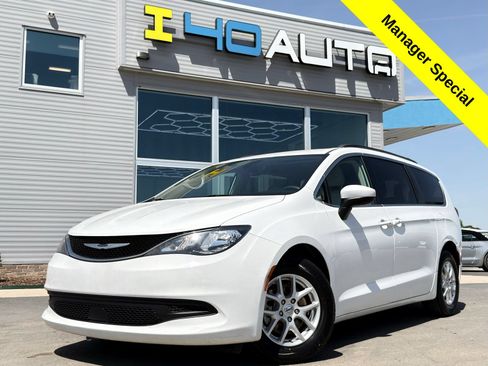 Used 2021 Chrysler Voyager Lxi FWD image 1