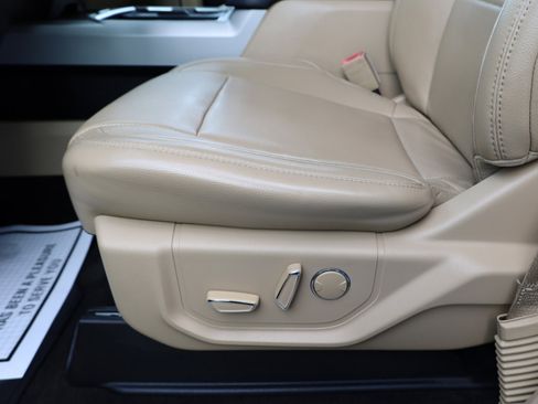 Used 2018 Ford F250 Lariat w/ Chrome Package image 7