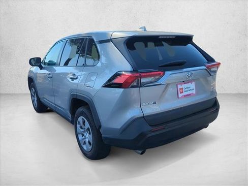 Used 2022 Toyota RAV4 LE FWD image 8