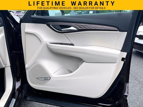 Used 2022 Buick Envision Avenir w/ Premium Seat Package FWD image 20