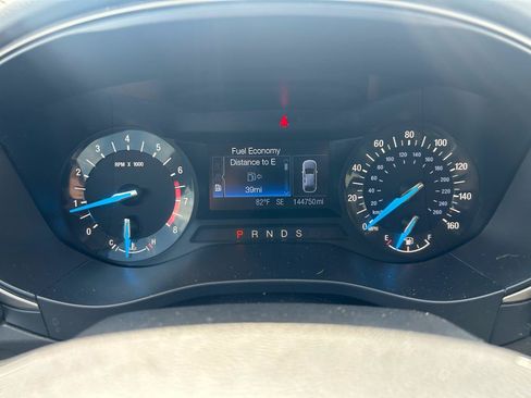 Used 2014 Ford Fusion SE w/ Equipment Group 202A FWD image 21