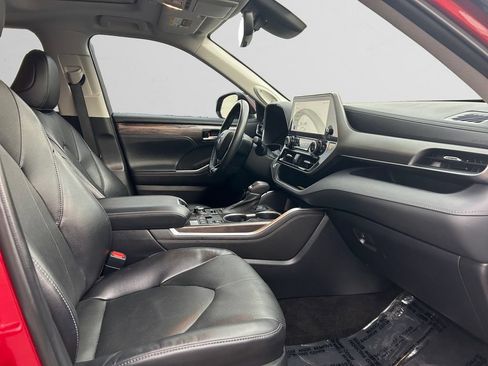 Used 2023 Toyota Highlander Limited AWD/4WD image 16