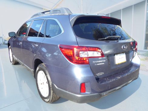 Used 2015 Subaru Outback 2.5i Premium AWD/4WD image 8