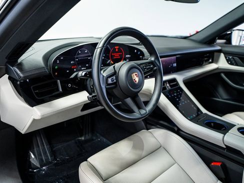 Used 2024 Porsche Taycan 4S w/ Premium Package image 32