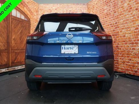 Used 2023 Nissan Rogue SV image 6