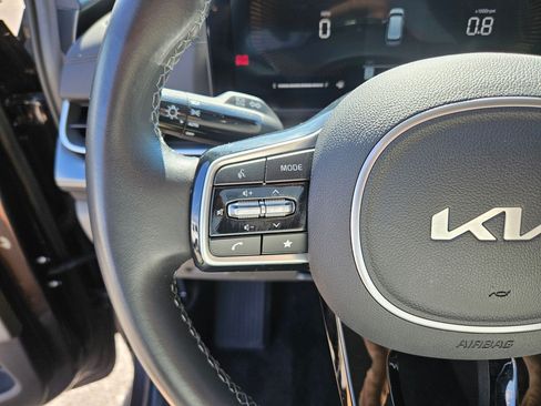 Used 2026 Kia Carnival FWD image 17