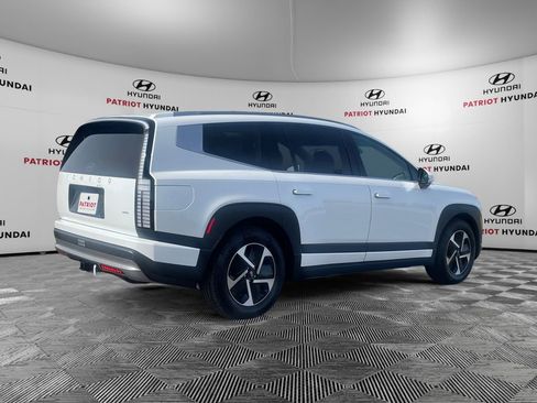 New 2026 Hyundai Ioniq 9 SE w/ Tow & Go Package image 7