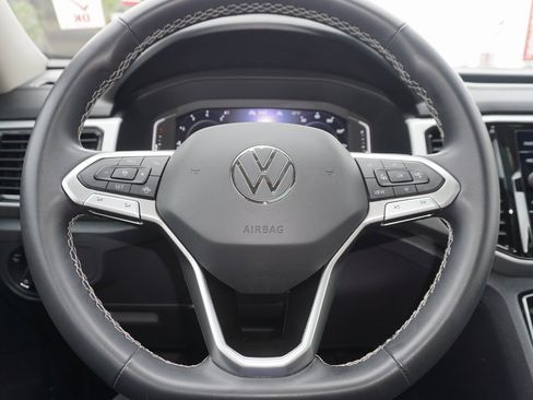 Used 2022 Volkswagen Atlas SE image 25