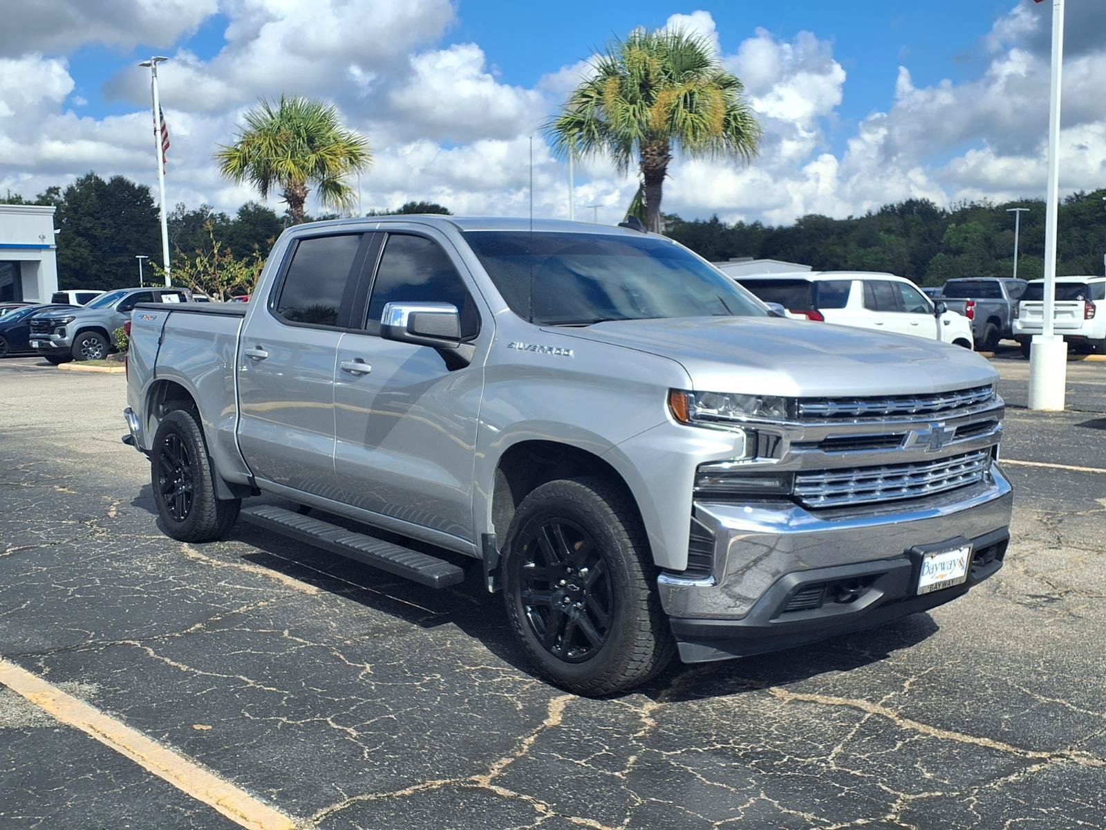 Used 2021 Chevrolet Silverado 1500 LT AWD/4WD image 19