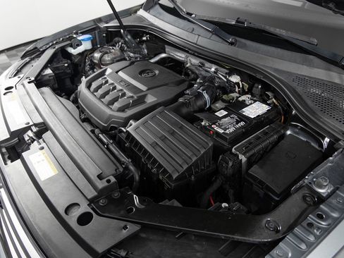 Used 2022 Volkswagen Tiguan SE AWD/4WD image 43