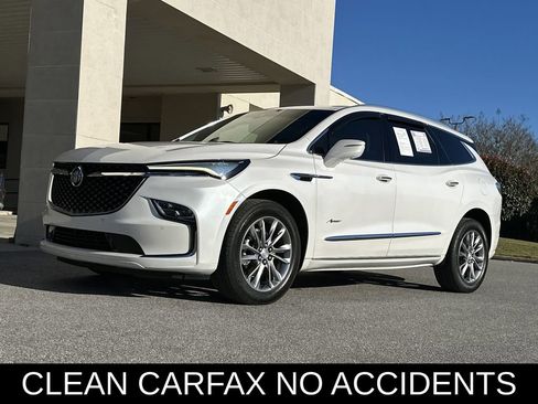 Used 2022 Buick Enclave Avenir w/ Avenir Technology Package image 2