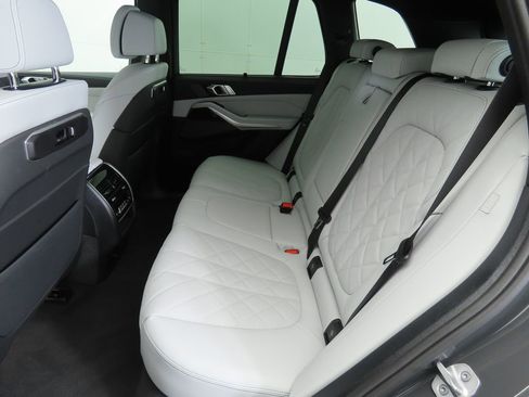 New 2026 BMW X5 xDrive40i image 21