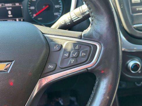 Used 2018 Chevrolet Equinox LT FWD image 23
