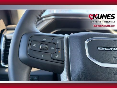 Used 2026 GMC Sierra 3500 Denali w/ Denali Reserve Package AWD/4WD image 15