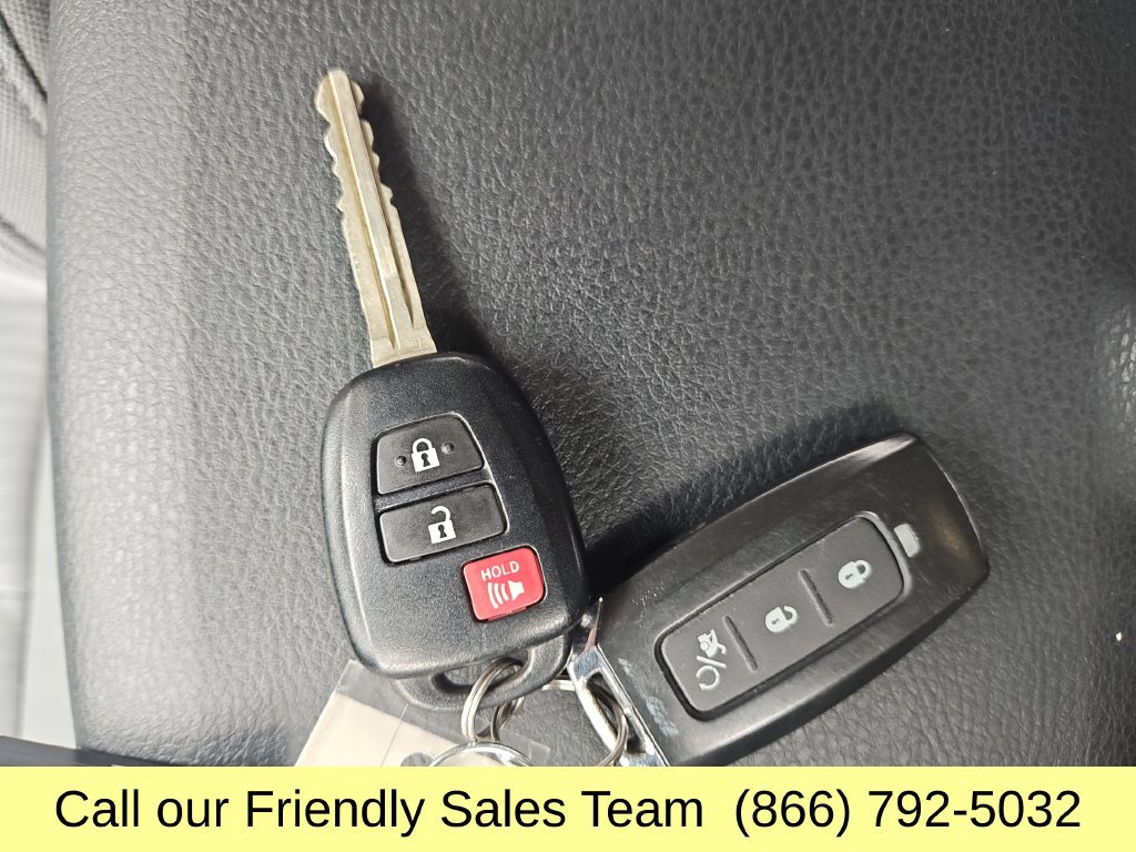 Used 2019 Toyota Tacoma SR5 AWD/4WD image 28