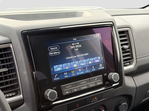 Used 2023 Nissan Frontier SV image 14