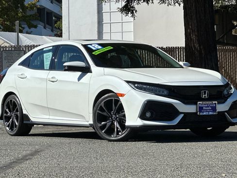 Used 2018 Honda Civic Sport Touring image 2