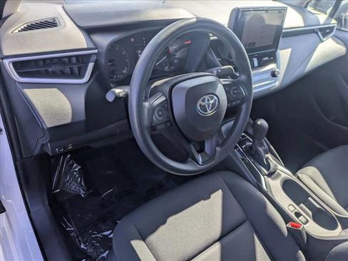 Used 2025 Toyota Corolla LE image 9