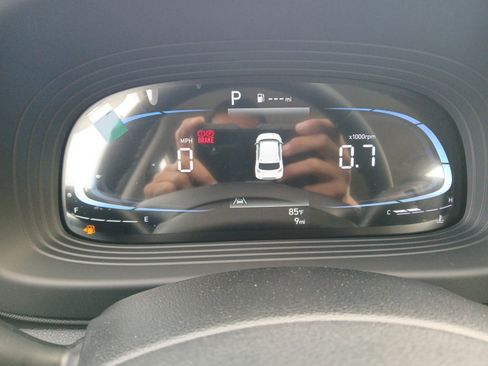 New 2025 Hyundai Venue SEL image 16