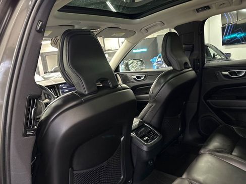 Used 2021 Volvo XC60 T5 Inscription w/ Climate Package image 43